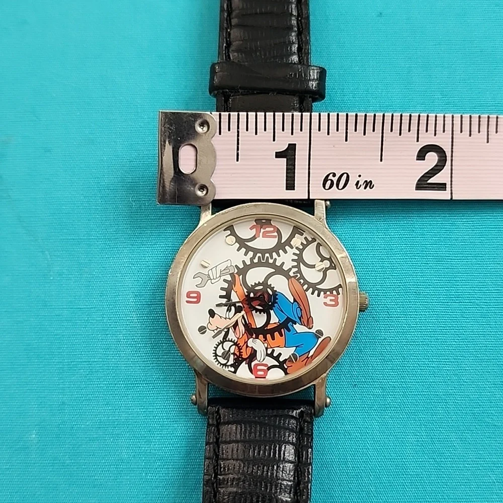 Vintage Rare Disney Clock Works Goofy Watch